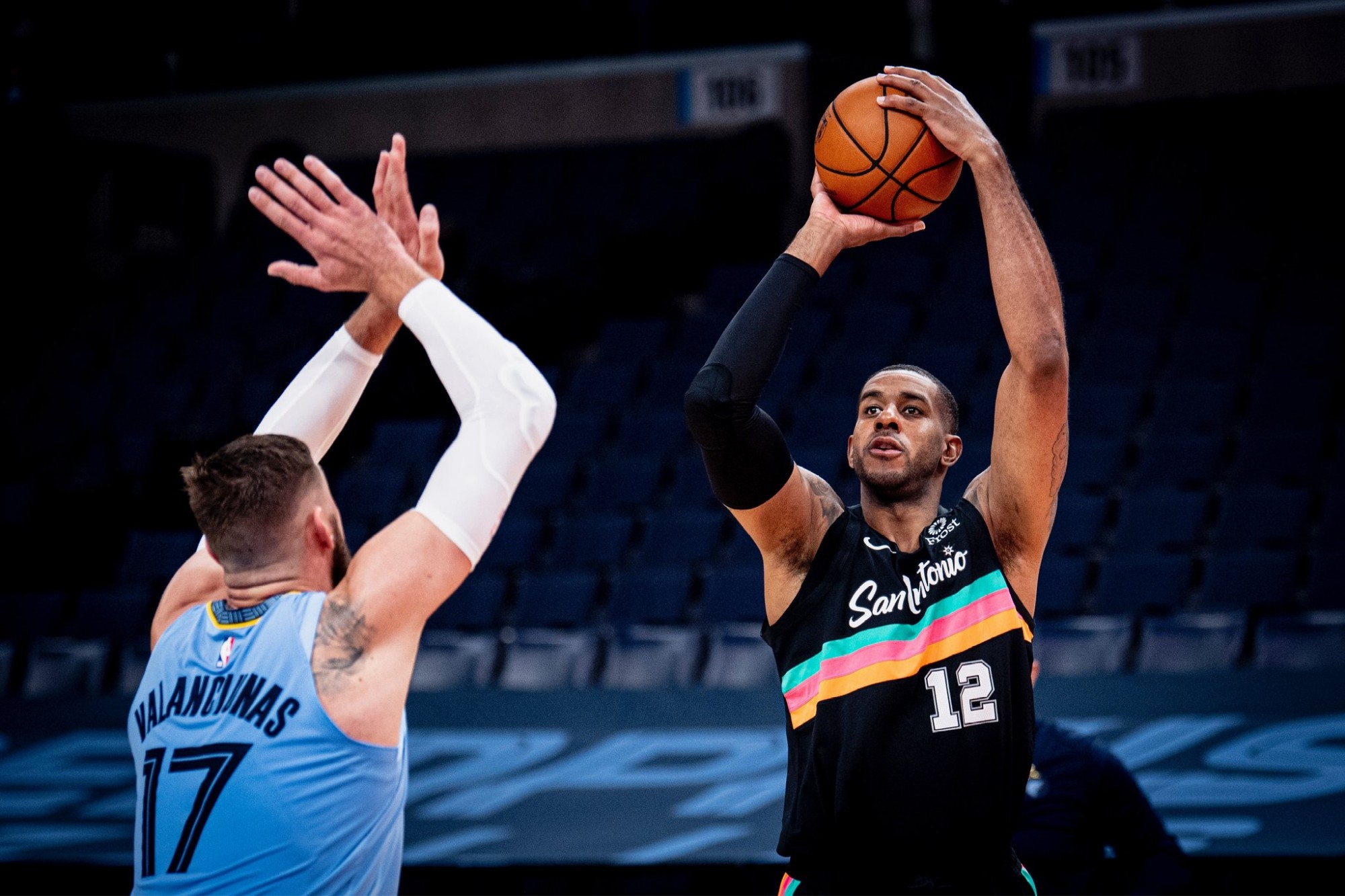 萨芬西班牙迎06红土首胜达维登科费雷罗出局