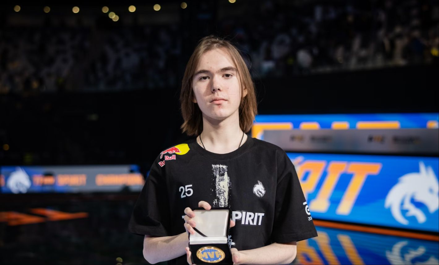 而在防守反 而在防守反